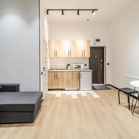 Modern Apartment In The Old City Lviv Extérieur photo