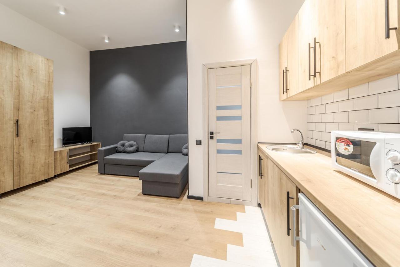 Modern Apartment In The Old City Lviv Extérieur photo