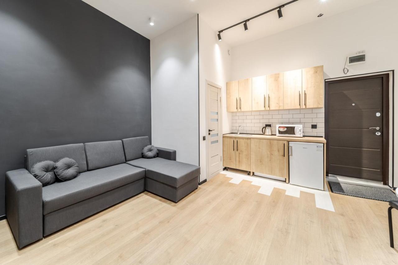 Modern Apartment In The Old City Lviv Extérieur photo