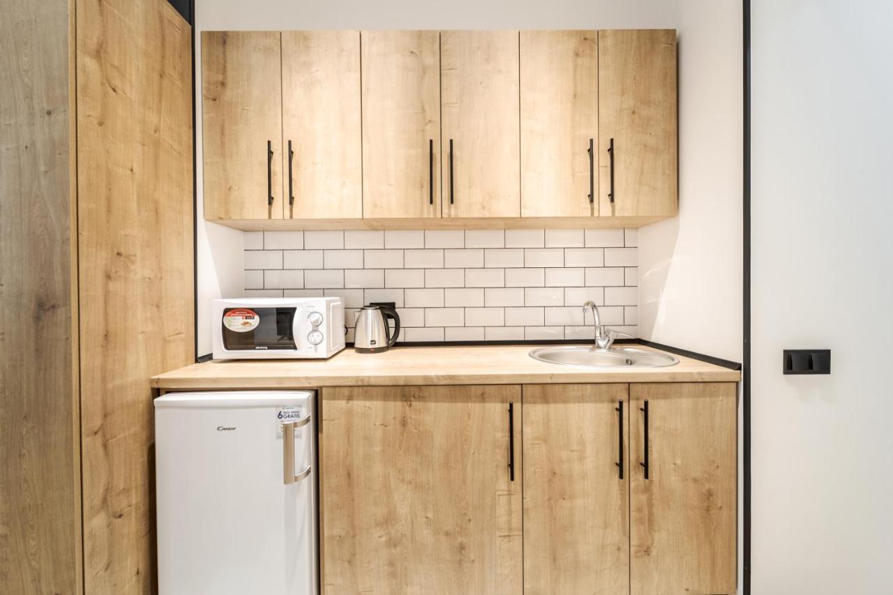 Modern Apartment In The Old City Lviv Extérieur photo