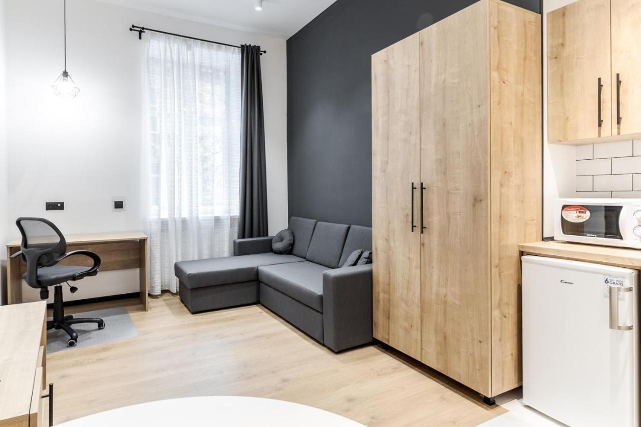 Modern Apartment In The Old City Lviv Extérieur photo