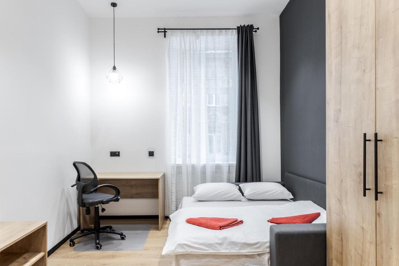 Modern Apartment In The Old City Lviv Extérieur photo