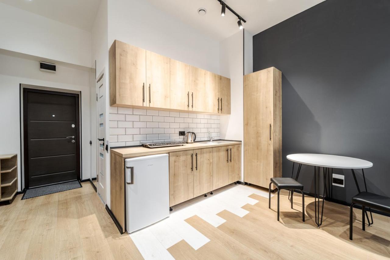 Modern Apartment In The Old City Lviv Extérieur photo