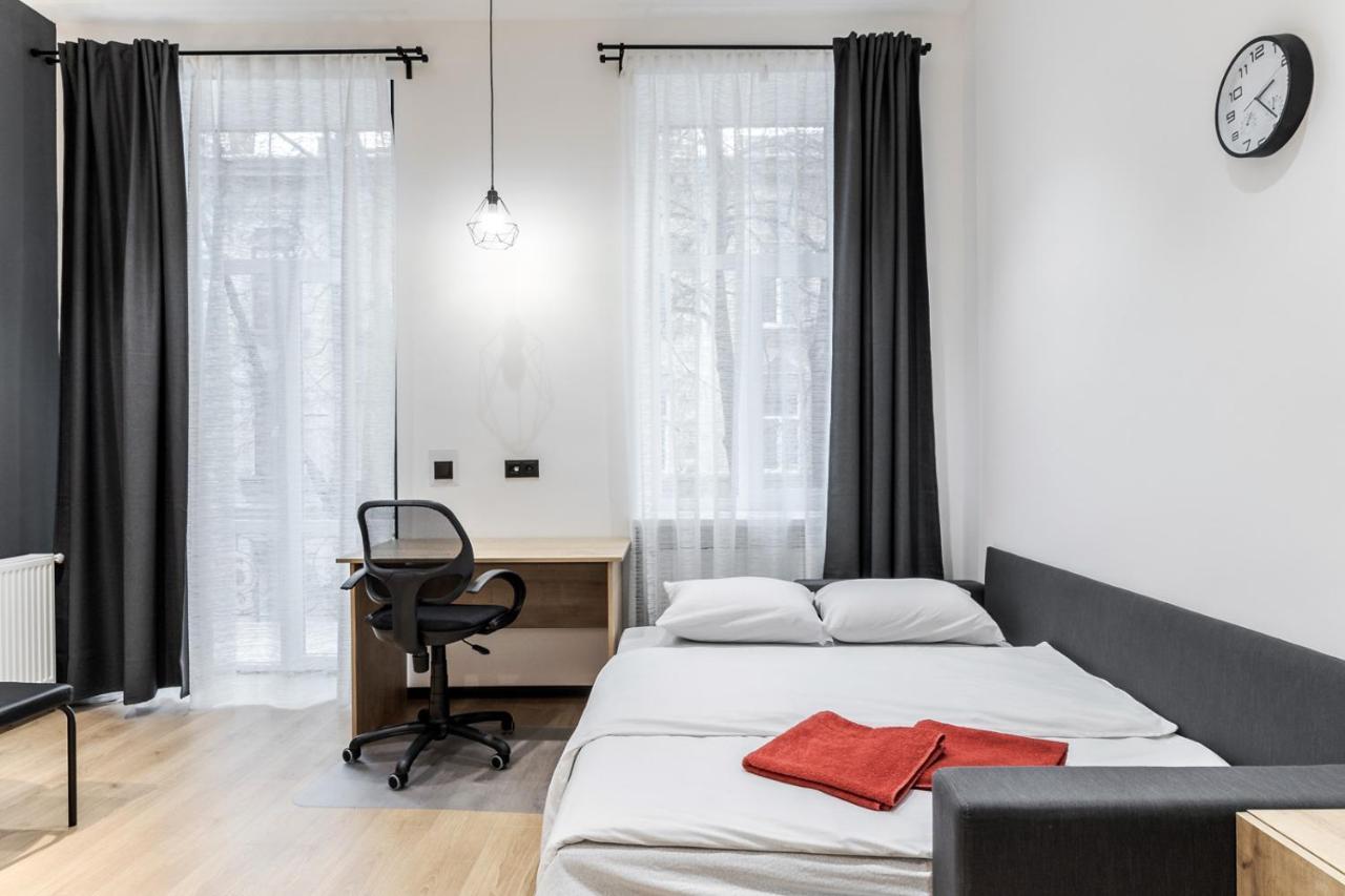 Modern Apartment In The Old City Lviv Extérieur photo